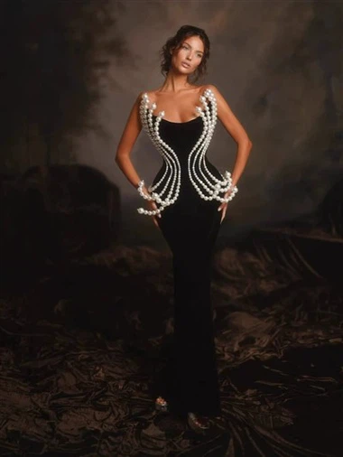 ثوب حورية البحر السوداء السوداء الرائعة